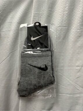 Nike Men’s Grey Crew Socks with Black Swoosh - 1 Pair